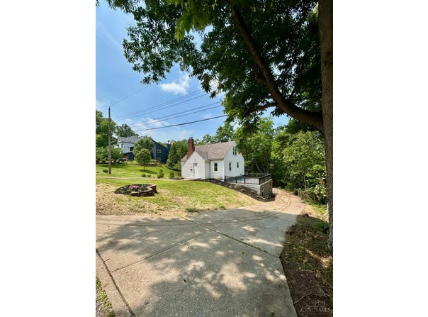 3501 McFarlan Road, Cincinnati, OH 45211