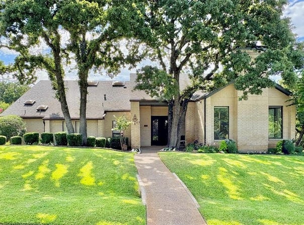 450 Craig Circle, Highland Village, TX 75077