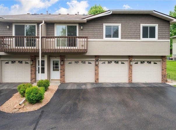 14205 44th Place N, Plymouth, MN 55446