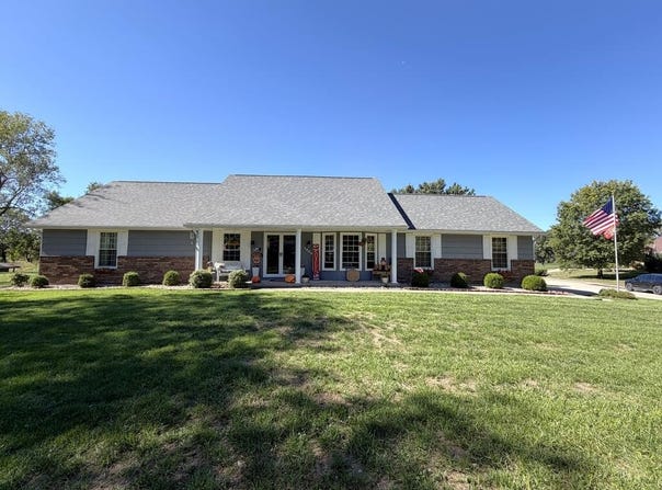 1008 Medbury Lane, Richmond, MO 64085