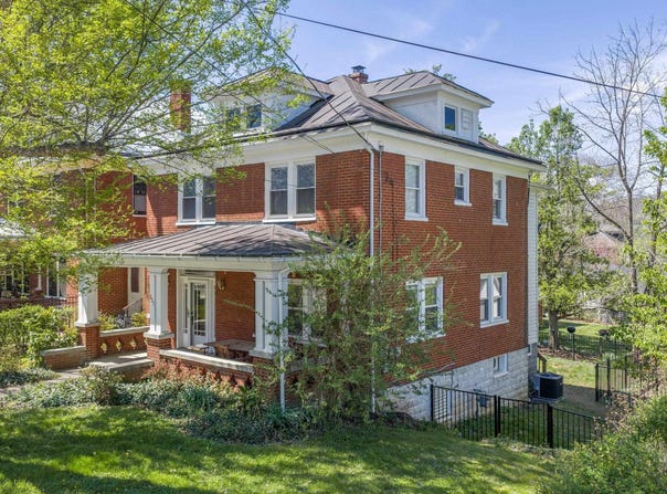 521 S MAIN ST, LEXINGTON, VA 24450