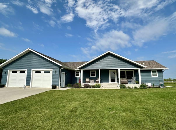 3277 335th Avenue, Ruthven, IA 51358