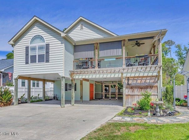 104 NE 8th Street, Oak Island, NC 28465