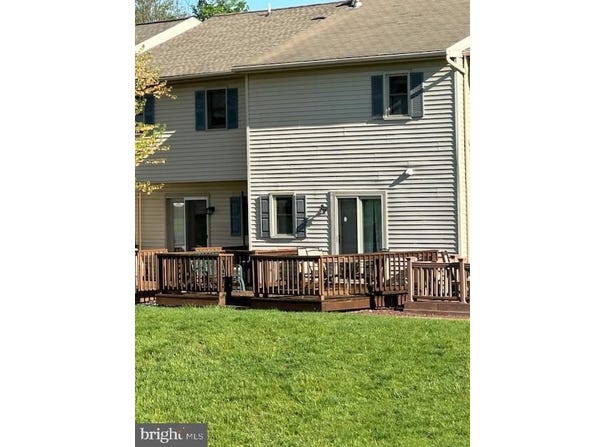 2146 WALNUT STREET, LEBANON, PA 17042