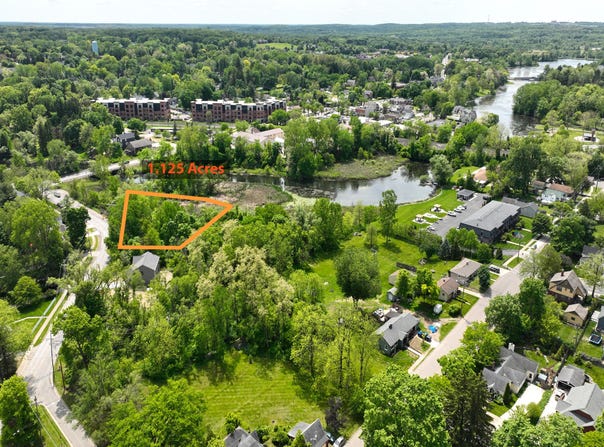 144 River Drive, Milford, MI 48381