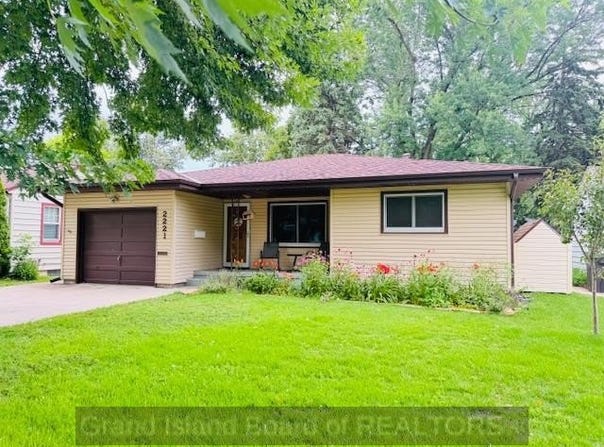 2221 W Charles Street, Grand Island, NE 68803