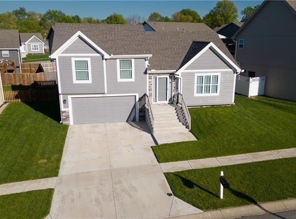 2207 Pike Street, St Joseph, MO 64503