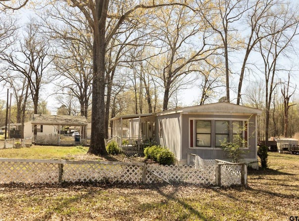 433 Green St, Gladewater, TX 75647