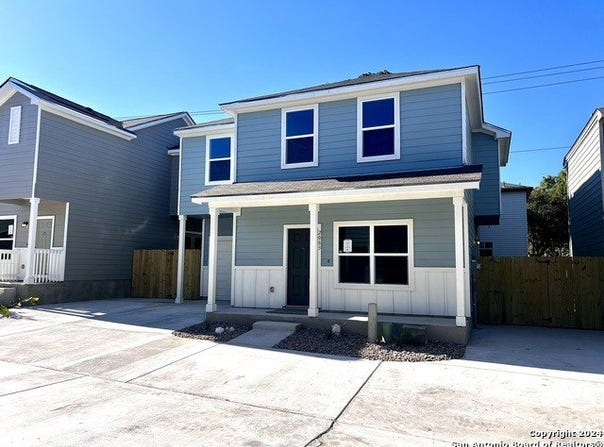 2083 Silver Oak Dr, San Antonio, TX 78213