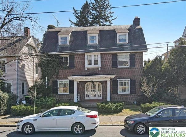 607 Thomas Street, Stroudsburg, PA 18360