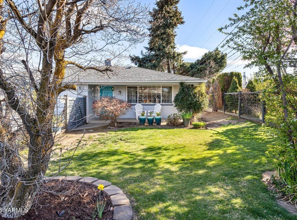 4004 Avalanche Ave, Yakima, WA 98908