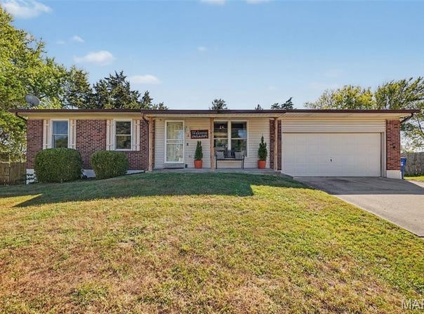 8 Redbud Drive, Warrenton, MO 63383