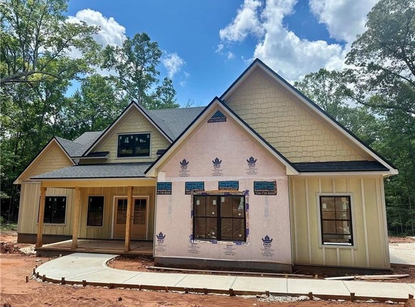1793 Lee Road 288, Smiths Station, AL 36877