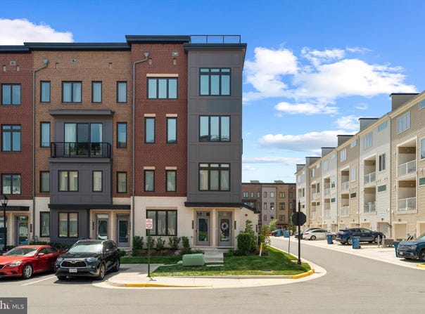 43179 MONGOLD SQUARE, ASHBURN, VA 20148