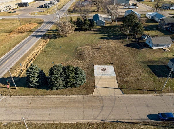 100 Sherman, Ackley, IA 50601