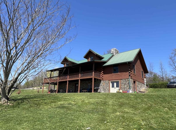 355 Bennett Road, Philippi, WV 26416
