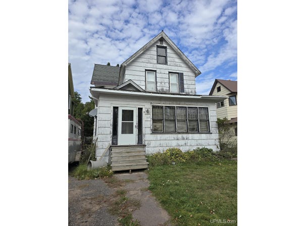 117 S Iroquois, Laurium, MI 49913