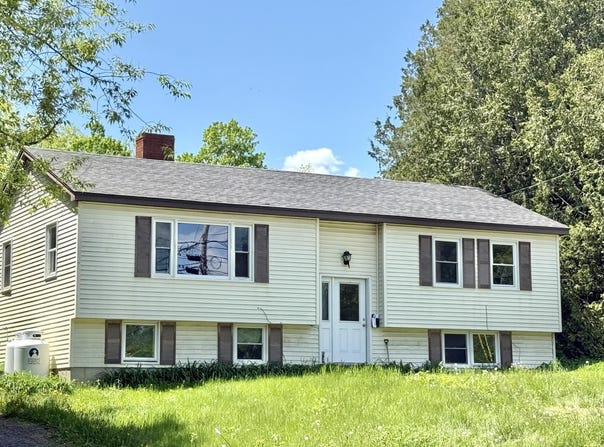 162 Waldo Avenue, Belfast, ME 04915