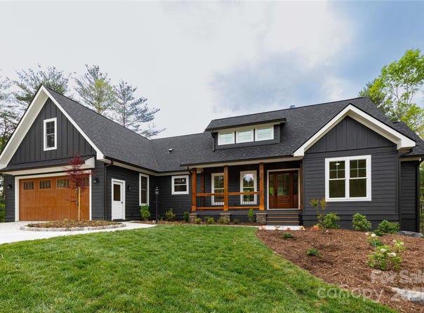 111 Laura Trace, Hendersonville, NC 28792