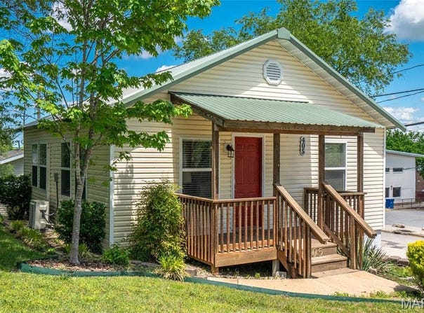 405 & 407 W College Street, Branson, MO 65616