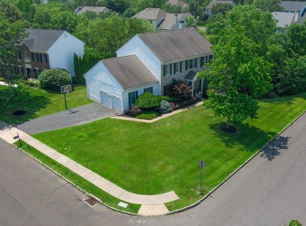 4936 DAVIS DRIVE, DOYLESTOWN, PA 18902