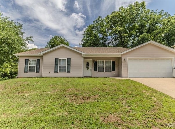 100 James Luke Street, Waynesville, MO 65583