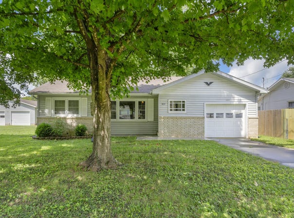 409 N Prospect Street, Nixa, MO 65714