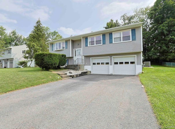 43 Hankin Loop, Poughkeepsie, NY 12601