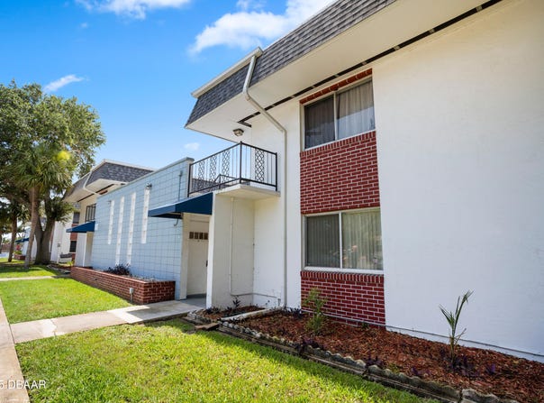 303 Ridge Boulevard, South Daytona, FL 32119