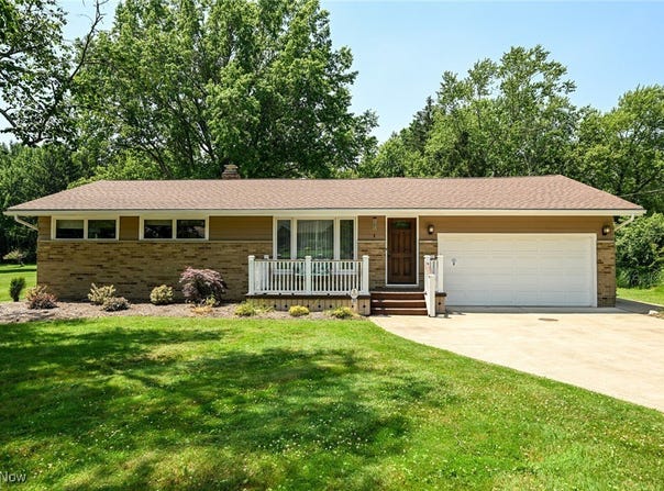 7926 Wright Road, Broadview Heights, OH 44147
