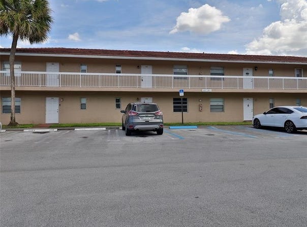9930 Twin Lakes DR 7-L, Coral Springs, FL 33071