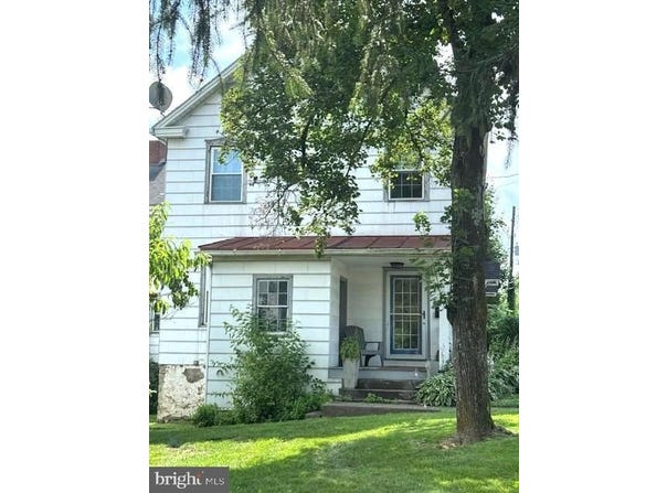 3072 SPRINGTOWN RD, HELLERTOWN, PA 18055