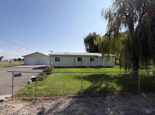 1203 Erlebach Way, Ontario, OR 97914