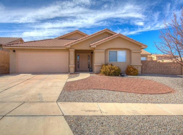 1543 White Pine Drive, Rio Rancho, NM 87144
