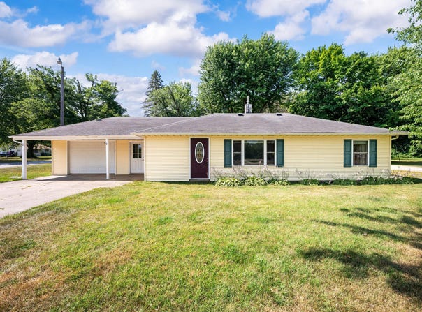 2194 E Napier Avenue, Benton Harbor, MI 49022