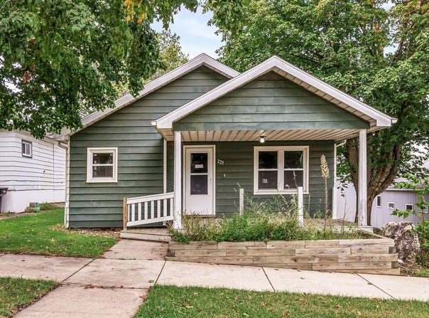 229 E Michigan Street, New Carlisle, IN 46552