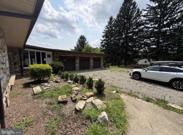 89 FLOCKTOWN Road, LONG VALLEY, NJ 07853