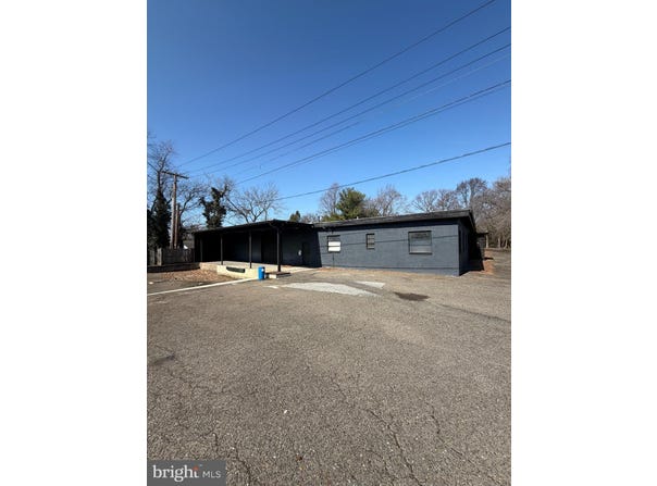 62 SUBURBAN Boulevard, DELRAN, NJ 08075