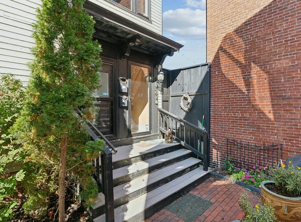 21 Pine Street, Portland, ME 04102