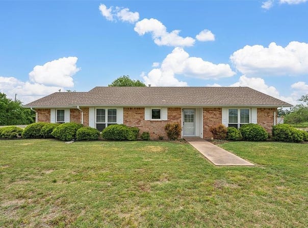 281 A J Muska Road, West, TX 76691
