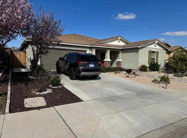 6954 E Braly, Fresno, CA 93727