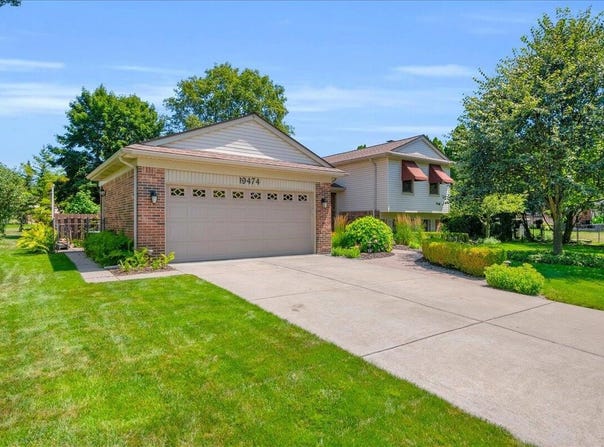 19474 Pollyanna, Livonia, MI 48152