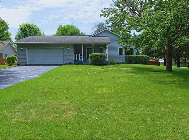 13334 Silverod Court NW, Andover, MN 55304