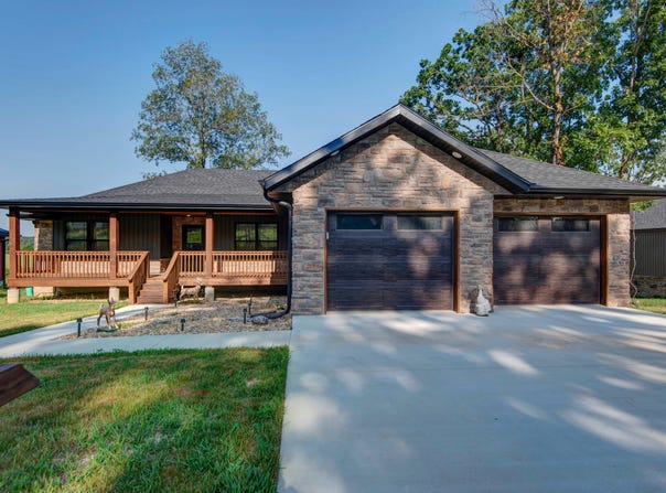 183 Sunshine Avenue, Cabool, MO 65689