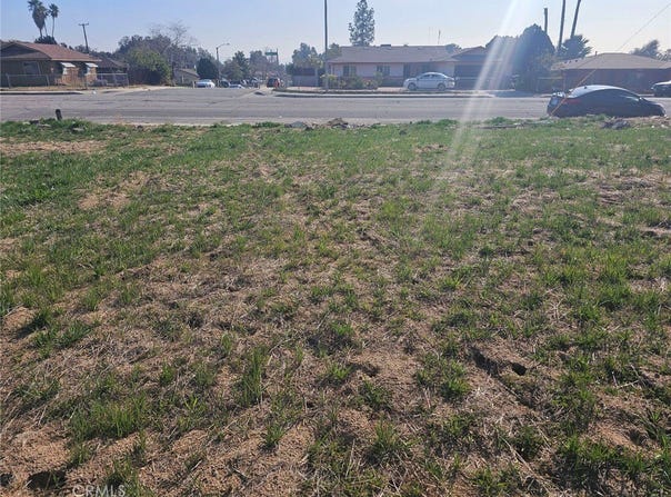 1530 Marshall Blvd., San Bernardino, CA 92404