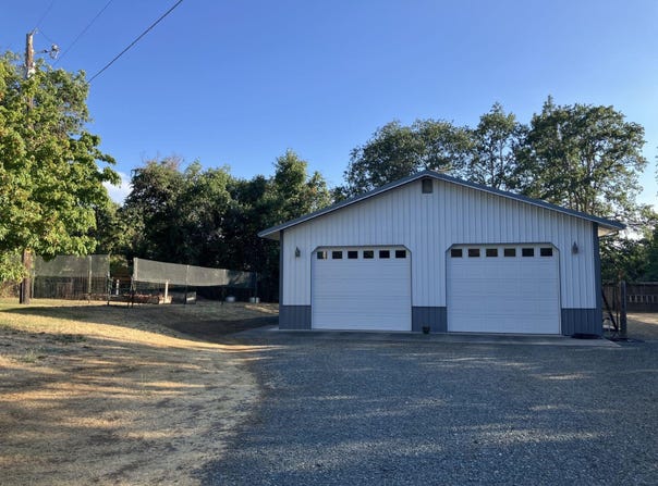 8538 Monument Drive, Grants Pass, OR 97526