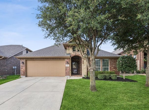 2536 Grey Kingbird Trail, Fort Worth, TX 76244