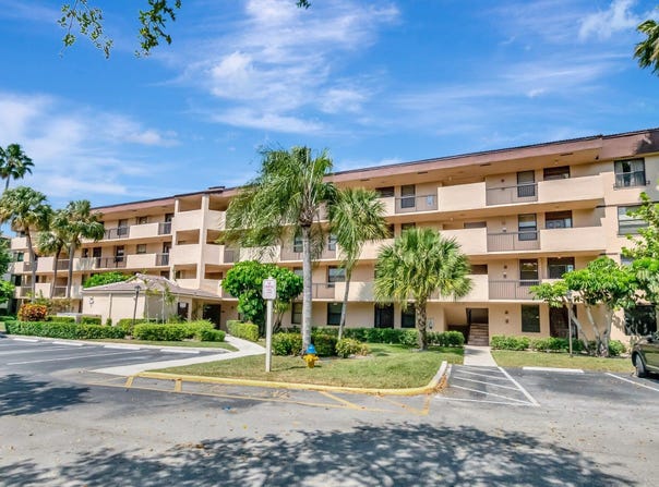 2660 Carambola Circle N, Coconut Creek, FL 33066