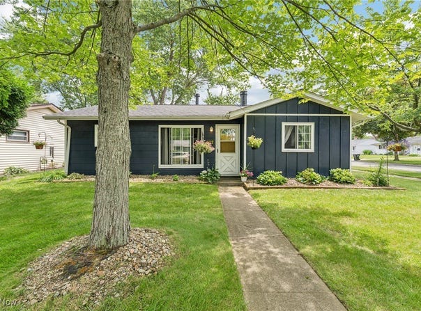 402 Hazel Drive, Berea, OH 44017