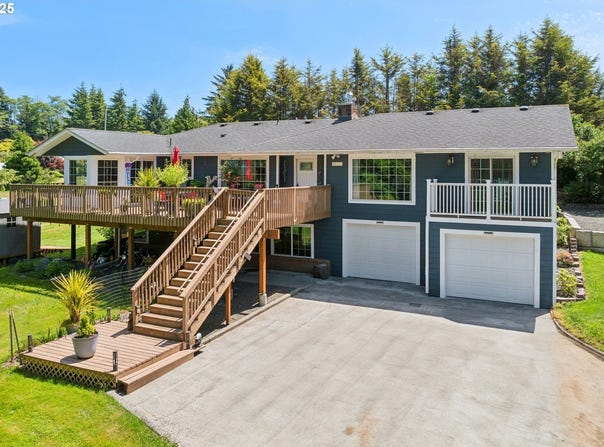 35111 JEFFERSON LN, Astoria, OR 97103